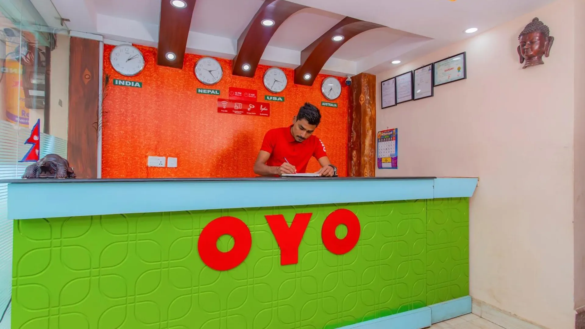 Oyo 306 Hotel Maheshwor Katmandu 0*,
